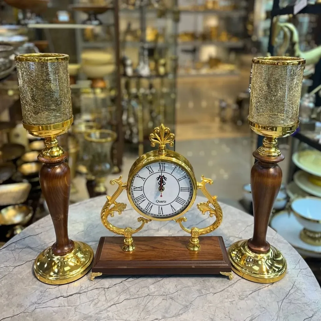 ست ساعت و شمعدان چوبی