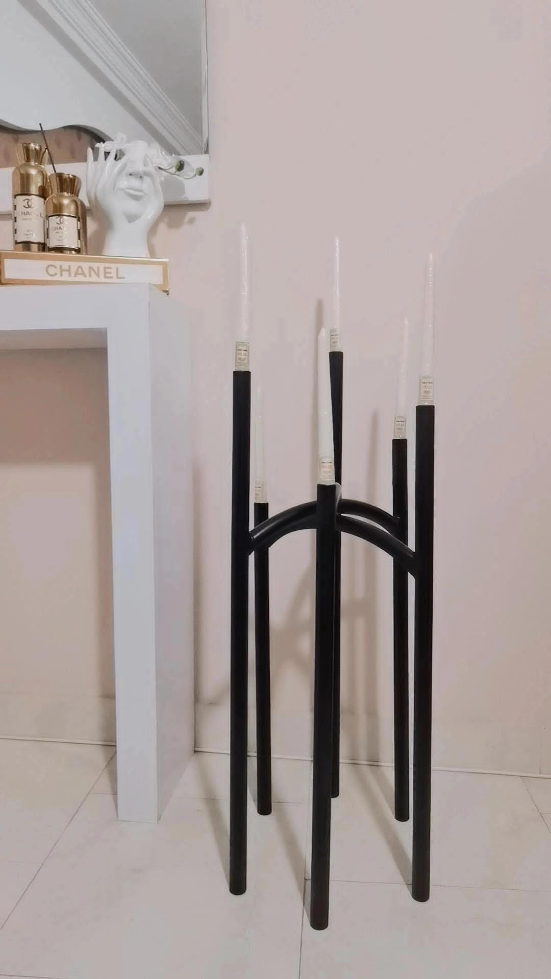 شمعدان کنارسالنی